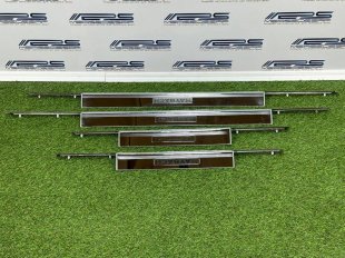 Накладки порогов Maybach W240 57/62 Maybach 57/62 Maybach 57 A2406800335