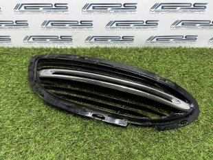 Решетка переднего бампера левая Mercedes W222 Maybach S-класс A2228850924