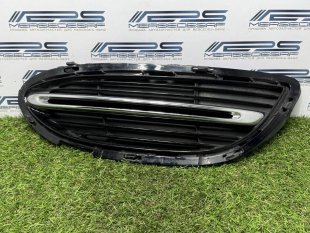 Решетка переднего бампера правая Mercedes W222 Maybach S-класс A2228851024