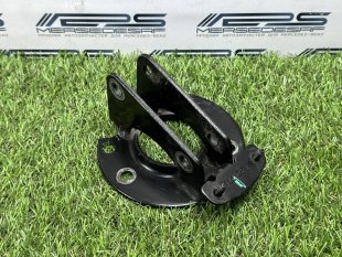 Кронштейн распорки правый Mercedes X164 GL-Class GL-класс A1646200416