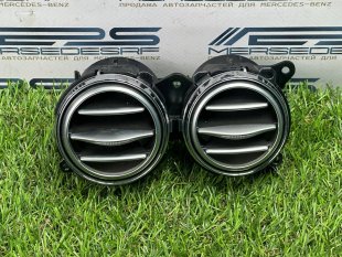 Дефлектор воздушный правый Mercedes W222 Maybach S-класс A2228300854