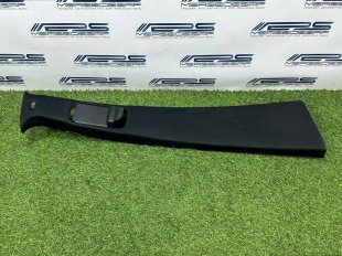 Накладка центральной стойки правая Mercedes X164 GL-Class GL-класс A1646909825