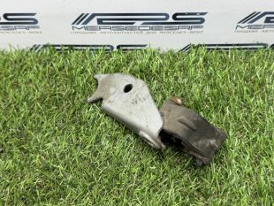 Крепления глушителя левый Mercedes W222 Maybach S-класс A2224911741