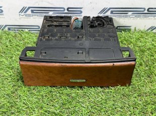 Передняя пепельница Mercedes X164 GL-Class GL-класс A1648100130
