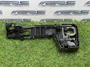 Кронштейн ручки сдвижной двери правый Mercedes W447 Vito V-класс A4477600334