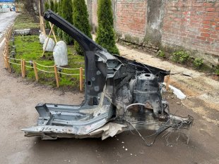 Лонжерон передний левый Mercedes X164 GL-Class GL-класс A1646303940
