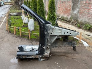 Лонжерон передний правый Mercedes X164 GL-Class GL-класс A1646304040