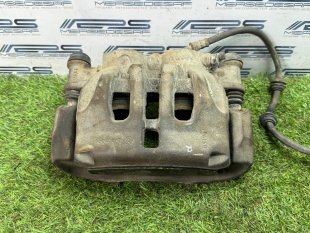Cуппорт передний правый Mercedes W447 Vito V-класс A4474200383
