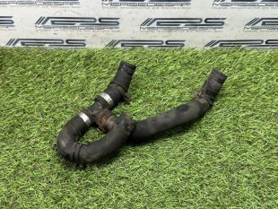 Патрубок системы охлаждения Mercedes W447 Vito V-класс A4478324123