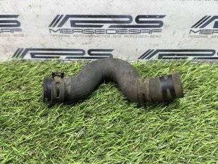 Патрубок системы охлаждения Mercedes W447 Vito V-класс A4478320123
