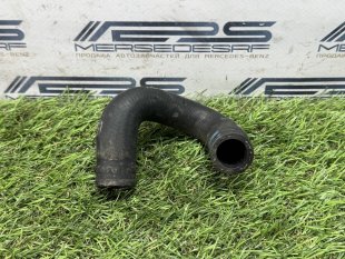 Патрубок системы охлаждения m651 Mercedes W447 Vito V-класс A6512001482
