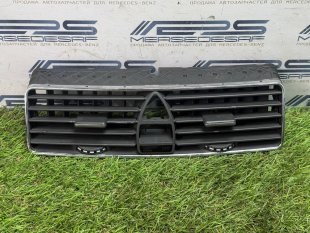 Дефлектор обдува торпедо Maybach W240 57/62 Maybach 57/62 Maybach 57 A2408300354