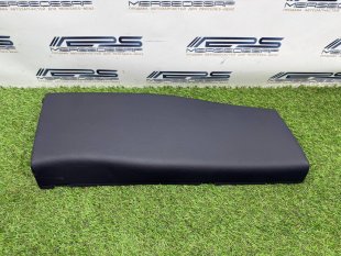 Обшивка стойки правая Maybach W240 57/62 Maybach 57/62 Maybach 57 A2406904425
