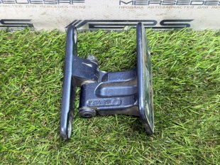 Петля двери передняя правая Maybach W240 57/62 Maybach 57/62 Maybach 57 A2407200437