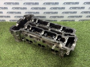 Головка блока цилиндров правая m642 Mercedes W166 ML-Class GLE-класс A6420100421