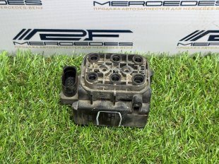 Блок клапанов подвески Mercedes X164 GL-Class GL-класс A2513200058