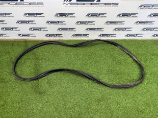 Уплотнитель крышки багажника Mercedes X164 GL-Class GL-класс A1647401378