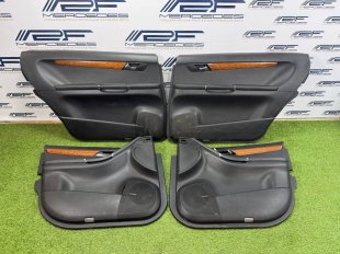 Обшивки двери Mercedes W251 R-Class R-класс A2517200370