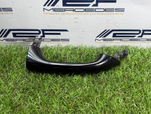 Ручка двери правая Mercedes W251 R-Class R-класс A1647660201