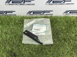 Кронштейн переднего бампера левый Mercedes W212 S-Class S-класс A2128810106